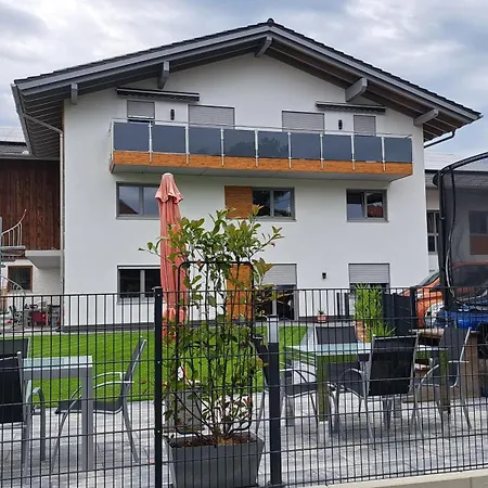Beim Huber アパート